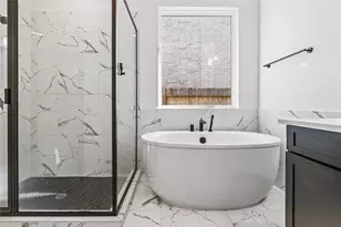 10606 Kingston Spg Dr, Missouri City, TX 77459 - Photo 3