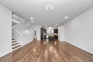 952 W 18th St, Houston, TX 77008 - Photo 13