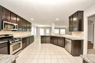 1914 Grandoak Dr, Pearland, TX 77581 - Photo 11