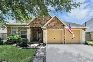1914 Grandoak Dr, Pearland, TX 77581 - Photo 3