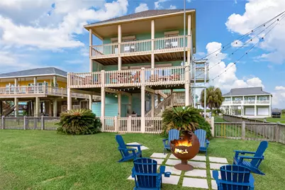 3228 Castle Drive, Crystal Beach, TX 77650 - Photo 3