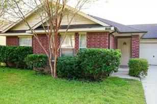 14091 Running Bear Dr, Willis, TX 77378 - Photo 3