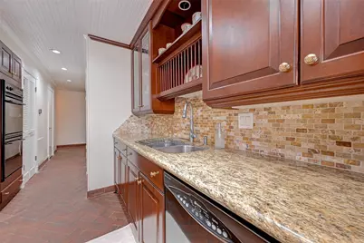 6329 Del Monte Drive #100, Houston, TX 77057 - Photo 23
