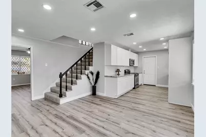 2305 Peach Lane, Pasadena, TX 77502 - Photo 9