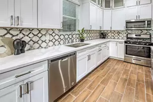 5215 Farmer St, Houston, TX 77020 - Photo 9