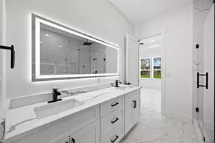 1519 Waco St, Dayton, TX 77535 - Photo 25