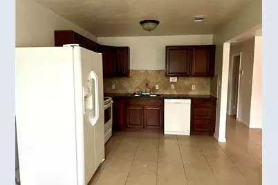 4725 10th Street, Bacliff, TX 77518 - Photo 9