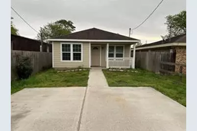 4725 10th Street, Bacliff, TX 77518 - Photo 1