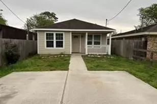 4725 10th St, Bacliff, TX 77518 - Photo 1
