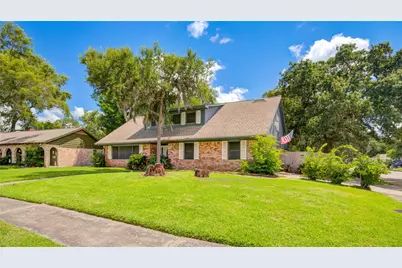 15702 Wandering Trail, Friendswood, TX 77546 - Photo 3
