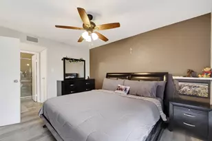 3919 Fairmont Pkwy, Pasadena, TX 77504 - Photo 15
