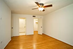 4522 Briarbend Dr, Houston, TX 77035 - Photo 11