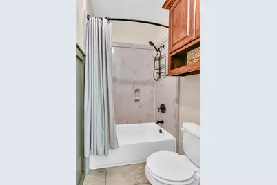 401 Heritage Oaks Drive, Angleton, TX 77515 - Photo 31