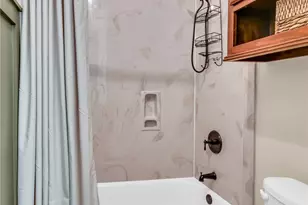 401 Heritage Oaks Dr, Angleton, TX 77515 - Photo 31