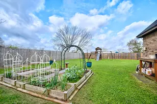 401 Heritage Oaks Dr, Angleton, TX 77515 - Photo 39