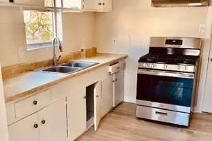 1214 Des Jardines St, Houston, TX 77023 - Photo 5