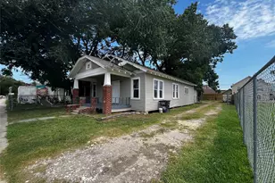 6015 Brady St, Houston, TX 77011 - Photo 1