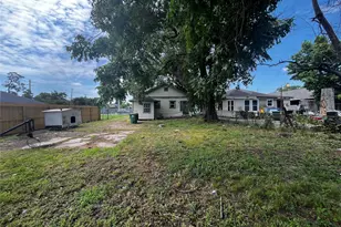 6015 Brady St, Houston, TX 77011 - Photo 9