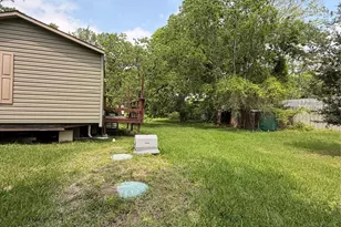 12715 Green River Dr, Houston, TX 77044 - Photo 13