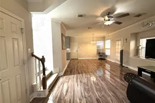 7138 Sun Village Dr, Houston, TX 77083 - Photo 5