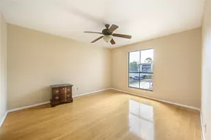 3055 Walnut Bend Ln, Houston, TX 77042 - Photo 13