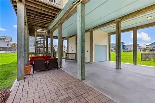 4114 Courageous Ln, Galveston, TX 77554 - Photo 43