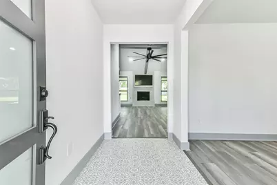 4102 Honey Oaks Drive, Taylor Lake Village, TX 77586 - Photo 3