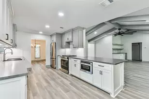 4102 Honey Oaks Dr, Taylor Lake Village, TX 77586 - Photo 7