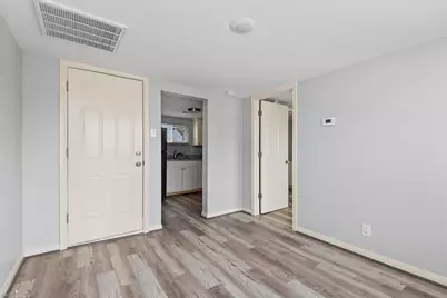 7413 Dallas Street, Houston, TX 77011 - Photo 11