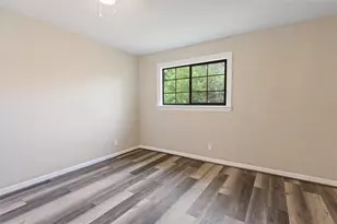 10613 Chadwick St, Houston, TX 77029 - Photo 17