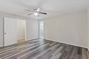 10613 Chadwick St, Houston, TX 77029 - Photo 19