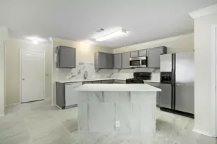 10506 Sugar Trace Dr, Sugar Land, TX 77498 - Photo 11