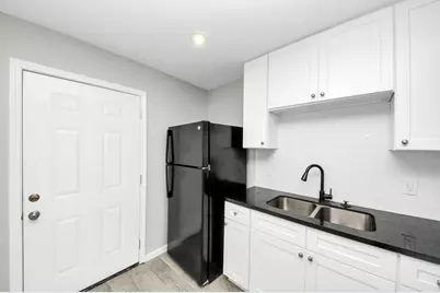5441 Minden Street #20, Houston, TX 77026 - Photo 9