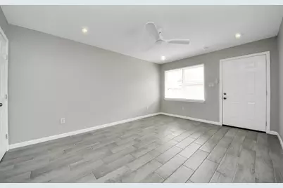 5441 Minden Street #20, Houston, TX 77026 - Photo 5
