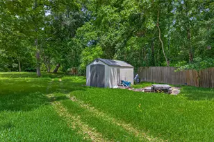 219 Cardinal Dr, Liberty, TX 77575 - Photo 43