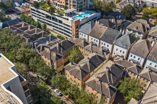 2174 Briarglen Dr, Houston, TX 77027 - Photo 31