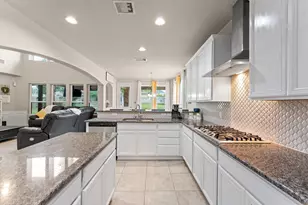 2018 Brookmont Dr, Conroe, TX 77301 - Photo 15