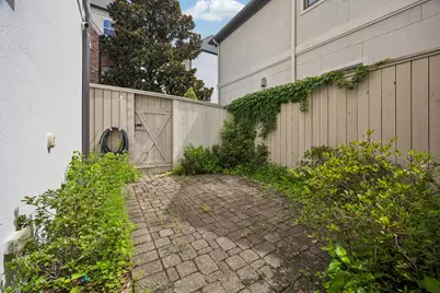 1211 Wynden Commons Lane, Houston, TX 77056 - Photo 27