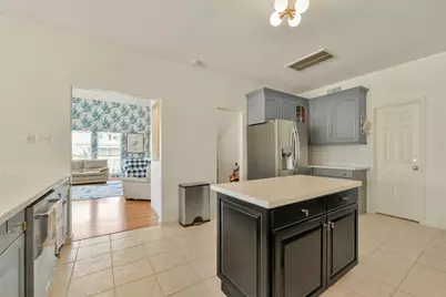 4115 Buccaneer Boulevard, Galveston, TX 77554 - Photo 11