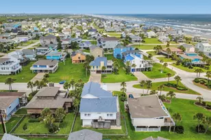 4115 Buccaneer Blvd, Galveston, TX 77554 - Photo 35