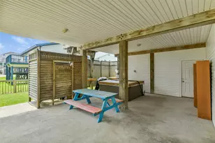 4115 Buccaneer Blvd, Galveston, TX 77554 - Photo 33