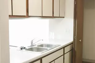 839 S Clinton St, Other, MI 49285 - Photo 7