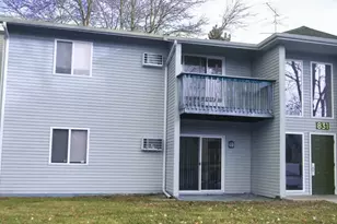 839 S Clinton St, Stockbridge, MI 49285 - Photo 3