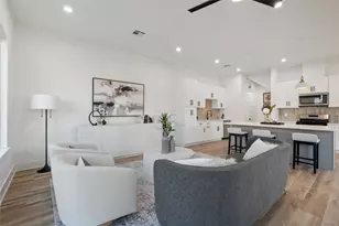 9003 Comal St, Houston, TX 77051 - Photo 13