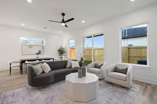 9003 Comal St, Houston, TX 77051 - Photo 11