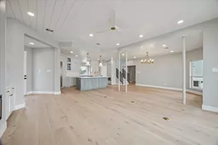 143 Bora Bora Dr, Tiki Island, TX 77554 - Photo 7