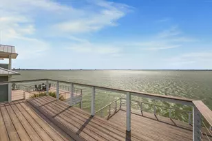 143 Bora Bora Dr, Tiki Island, TX 77554 - Photo 33