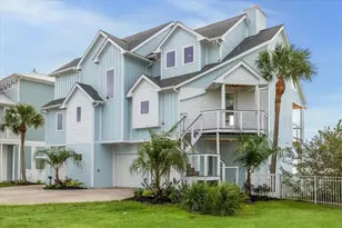 143 Bora Bora Dr, Tiki Island, TX 77554 - Photo 3