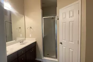 8017 Charlesmont St, Houston, TX 77078 - Photo 9