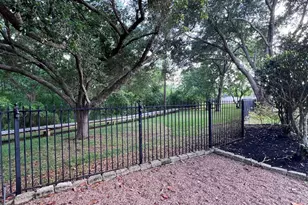 4519 Castlewood St, Sugar Land, TX 77479 - Photo 41